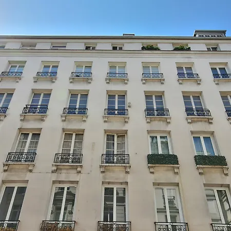 69 - Authentic Parisian * Parigi
